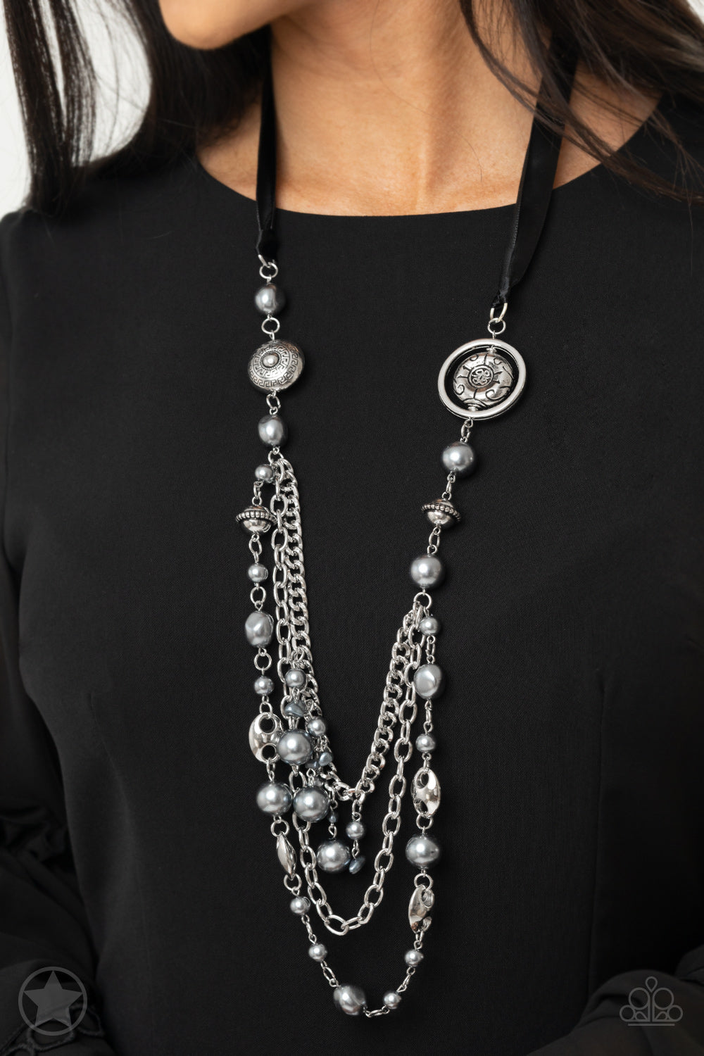 All The Trimmings Black Necklace Paparazzi